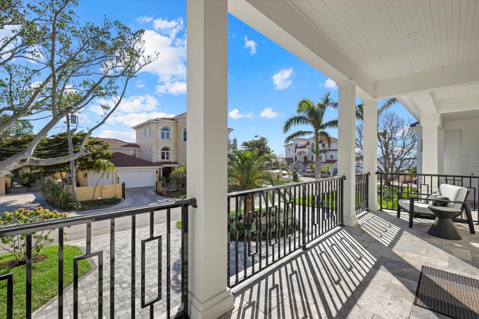 PARADISE SHORES - Residential