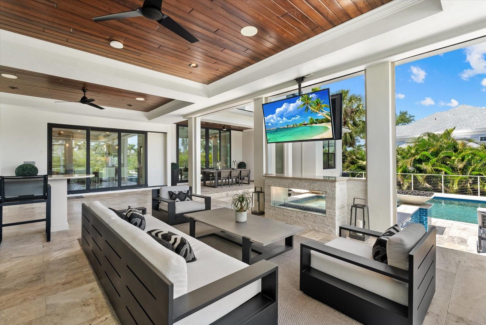 PARADISE SHORES - Residential