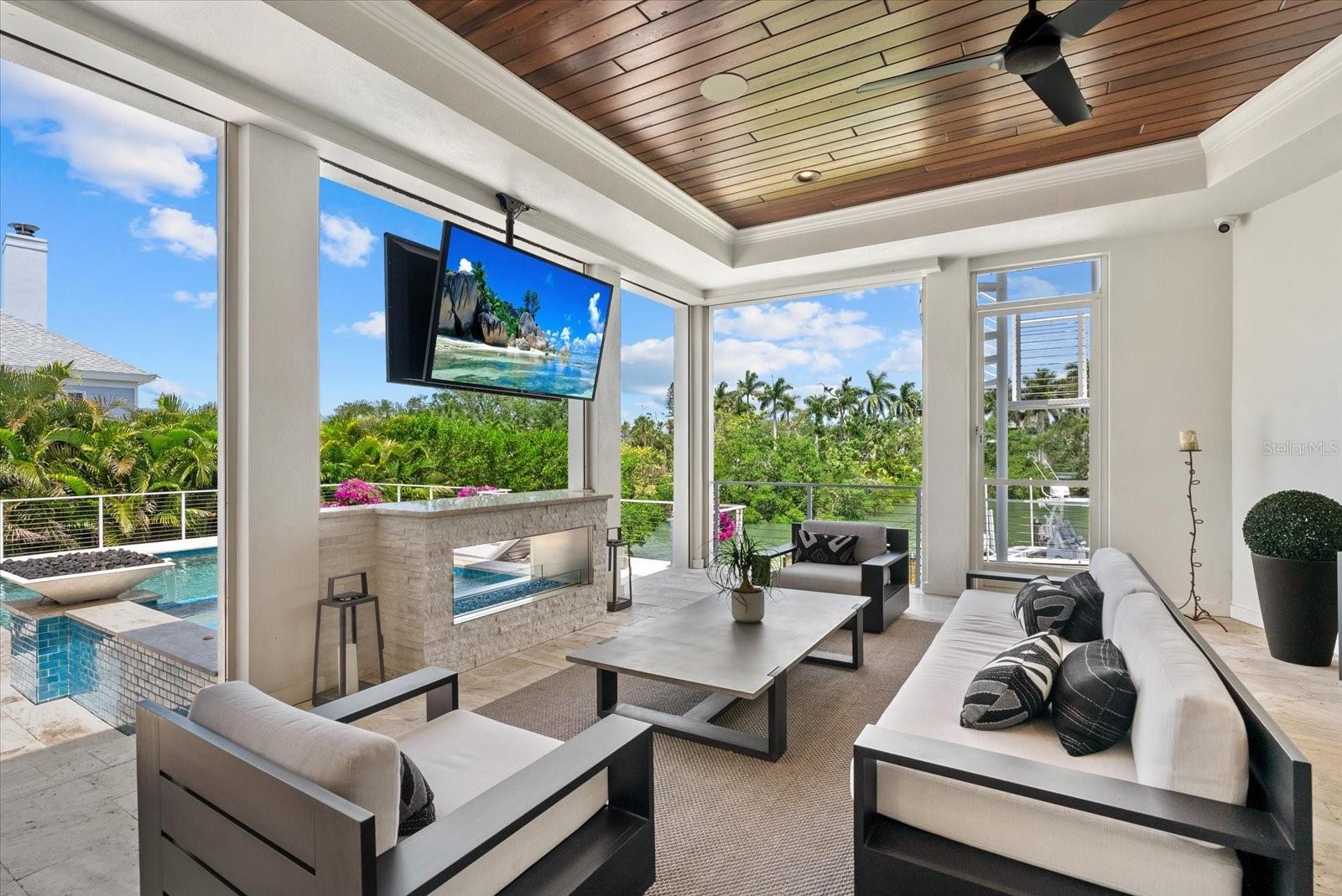PARADISE SHORES - Residential