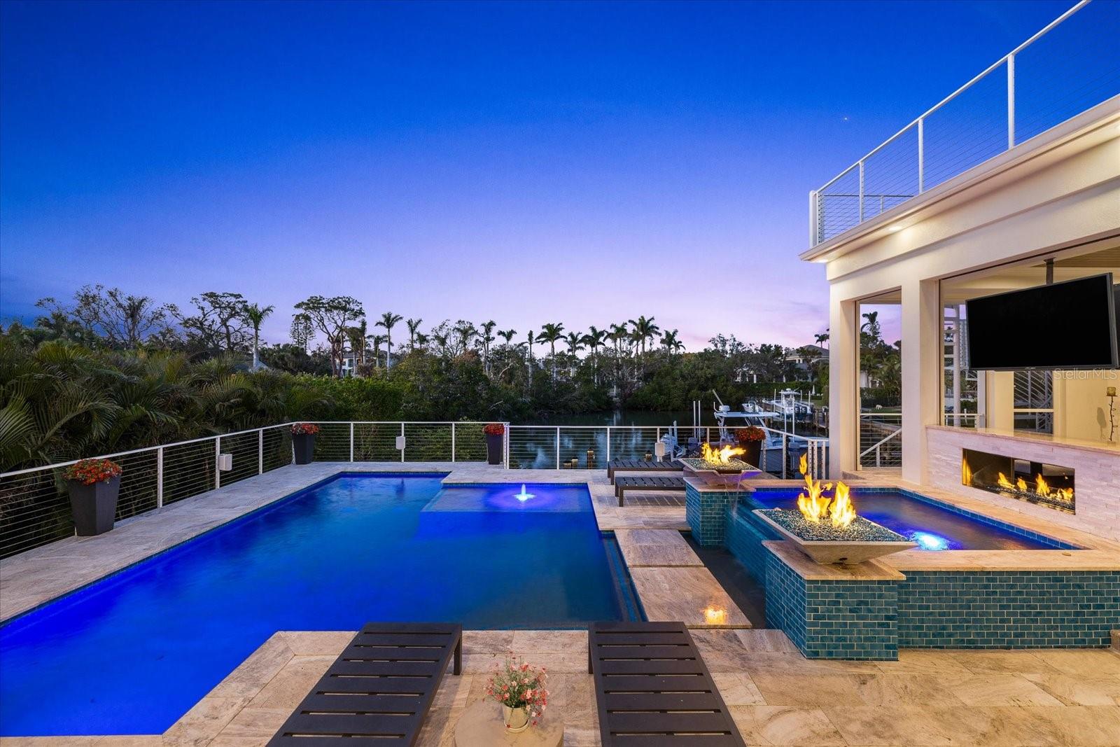 PARADISE SHORES - Residential