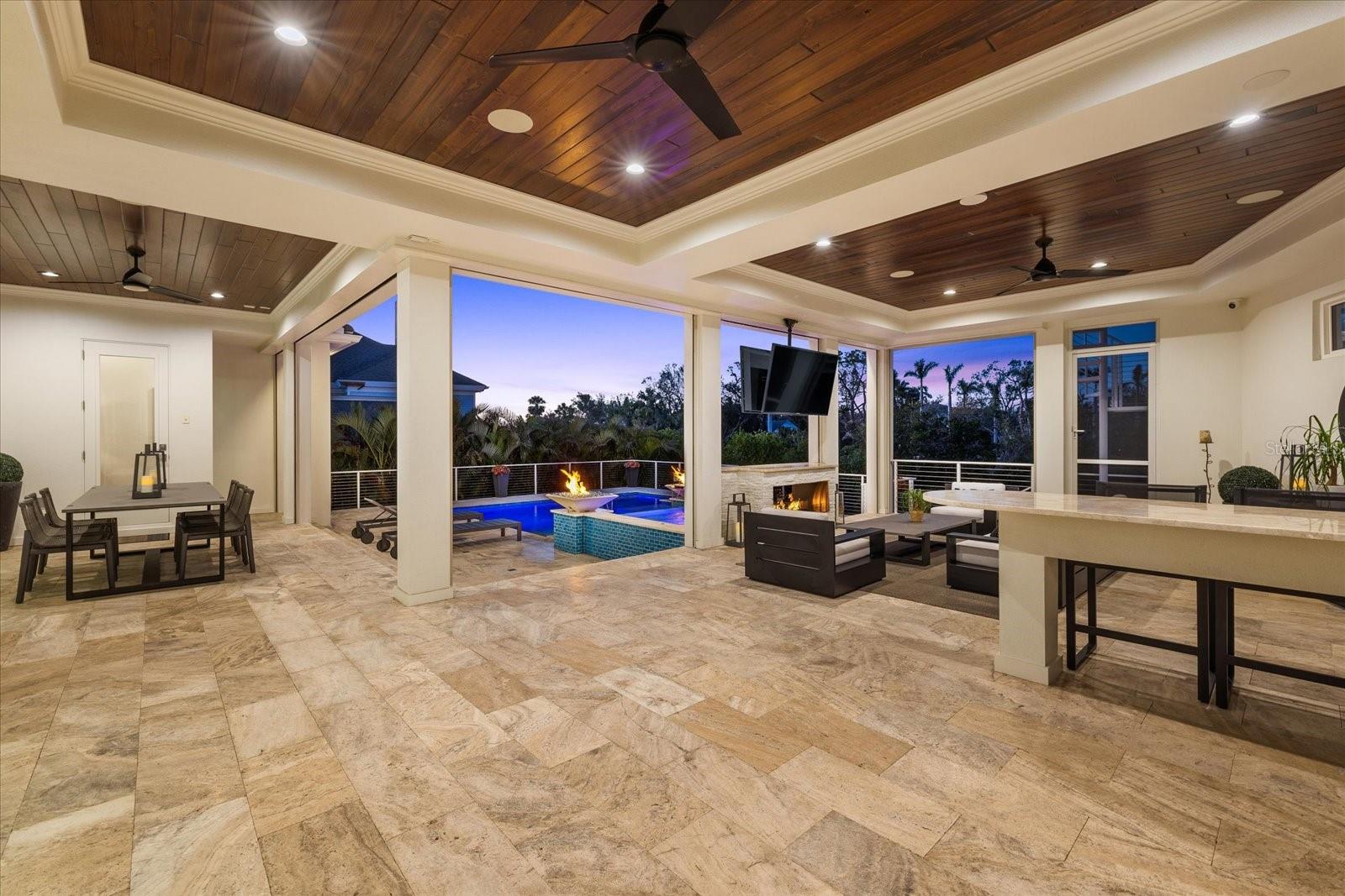 PARADISE SHORES - Residential