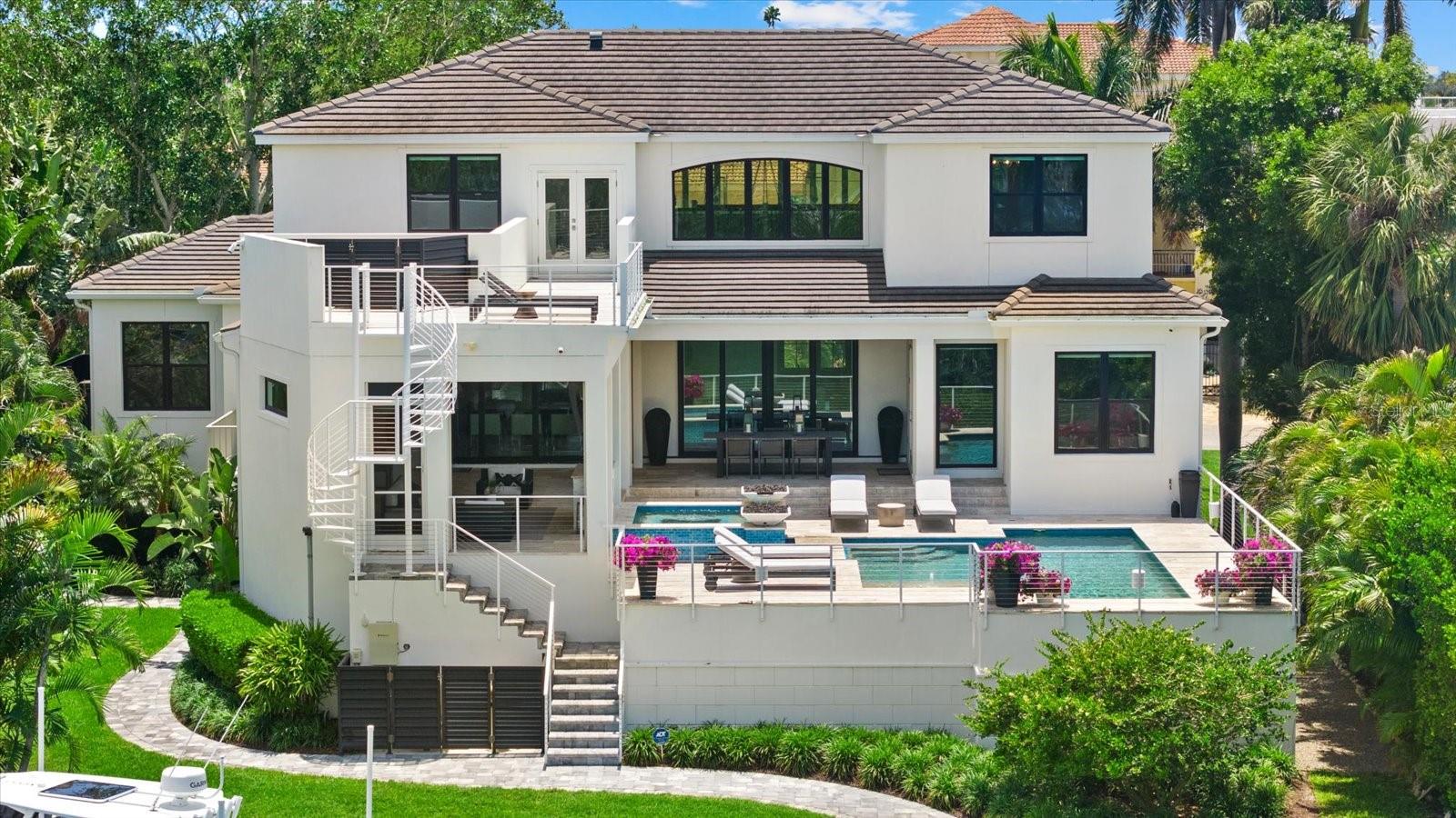 PARADISE SHORES - Residential