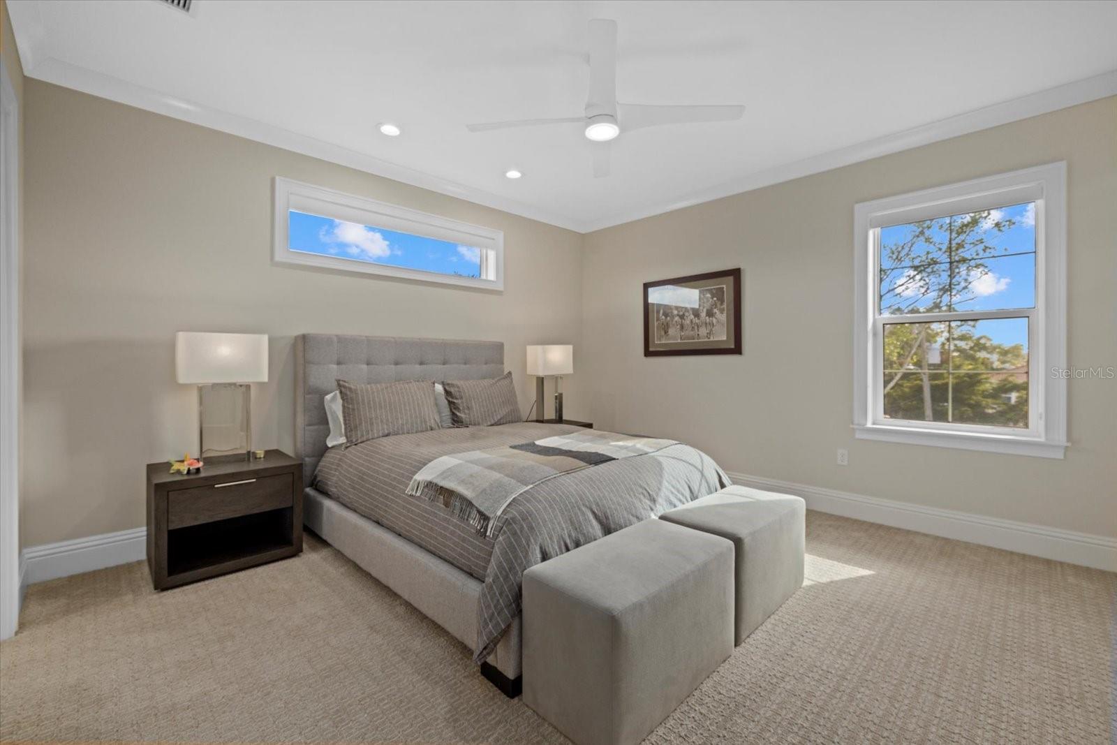 PARADISE SHORES - Residential