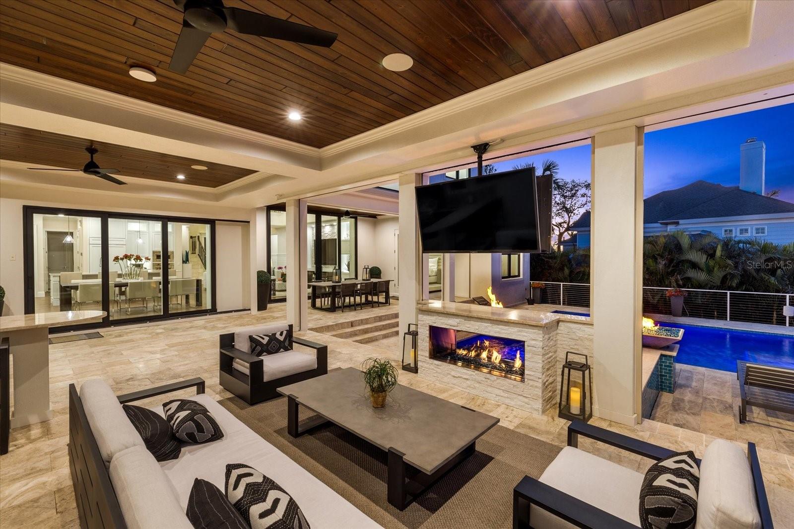 PARADISE SHORES - Residential