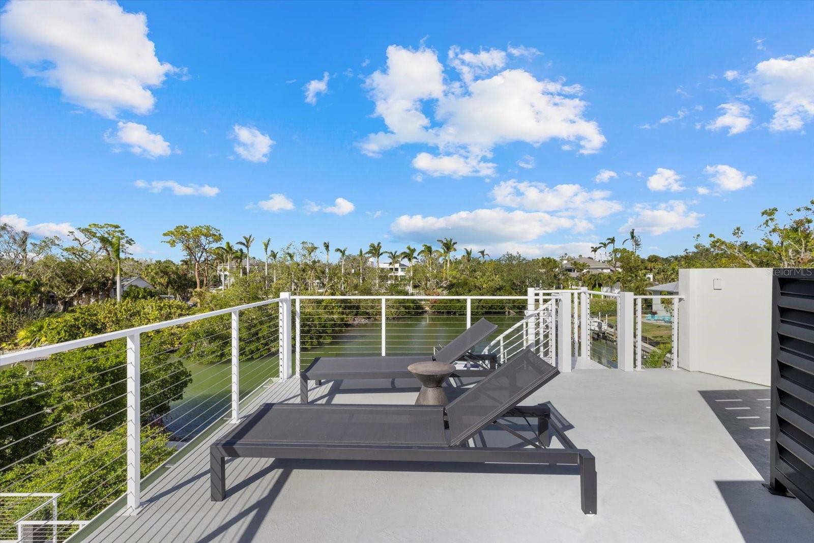 PARADISE SHORES - Residential