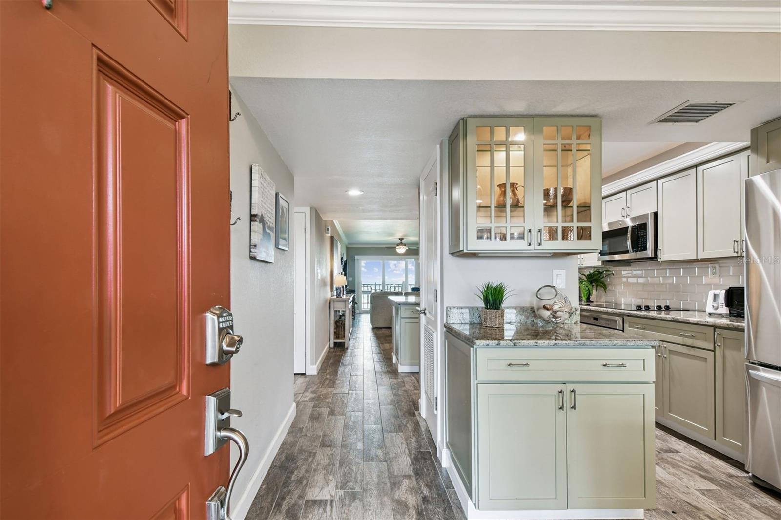7532 BAYSHORE DRIVE 402