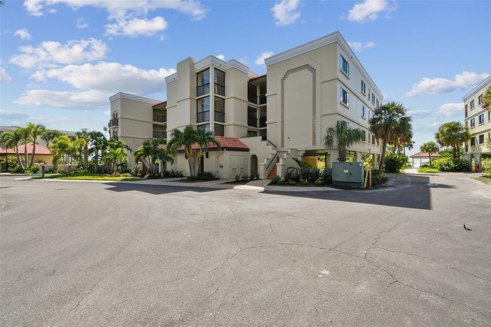 7532 BAYSHORE DRIVE 402