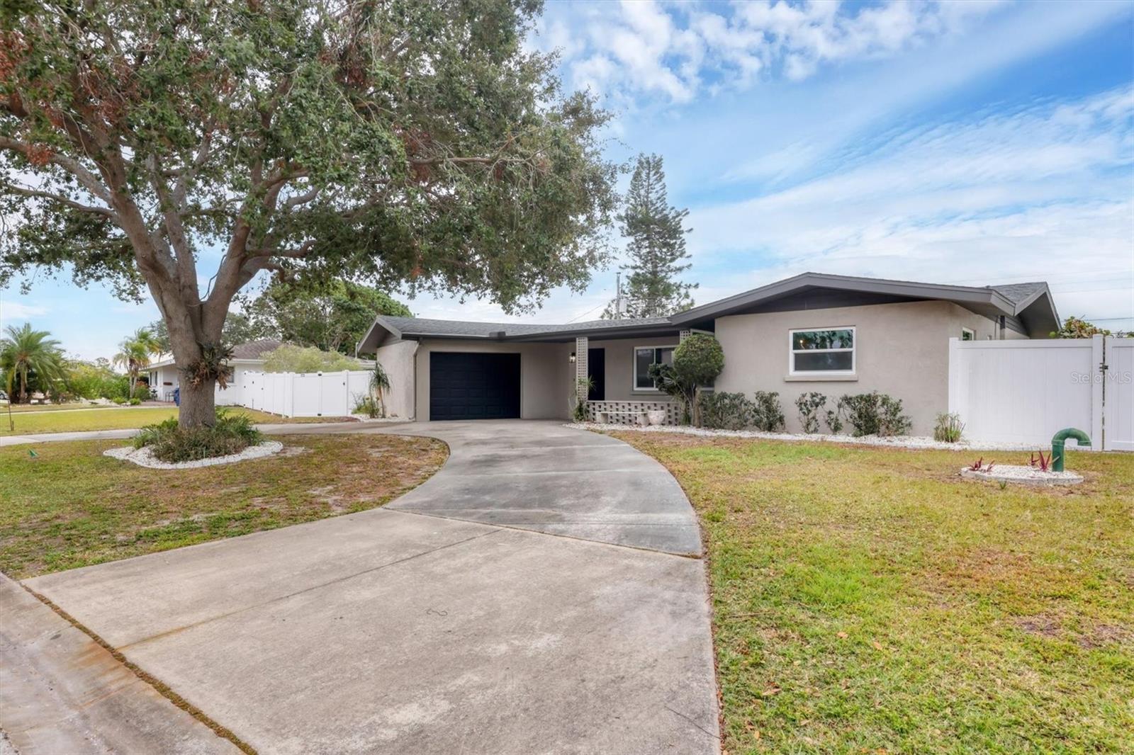 2430 SUNNYSIDE LANE