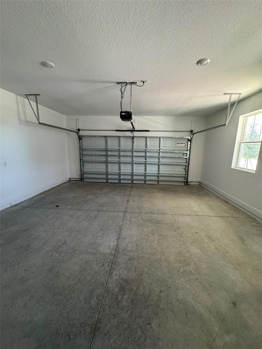 NORTHLAKE AT OVATION PHASE 2 & 3 119/60 LOT 194 - Residential Lease