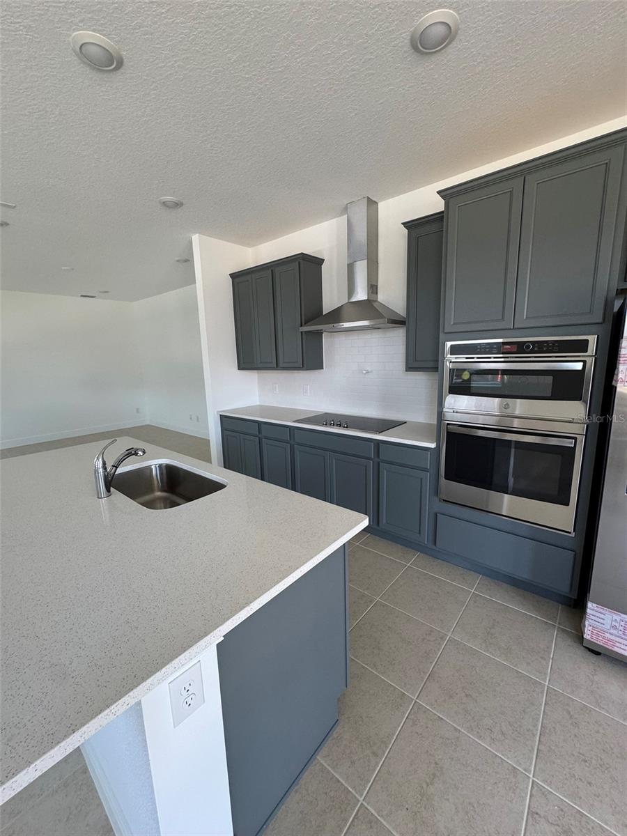 NORTHLAKE AT OVATION PHASE 2 & 3 119/60 LOT 194 - Residential Lease