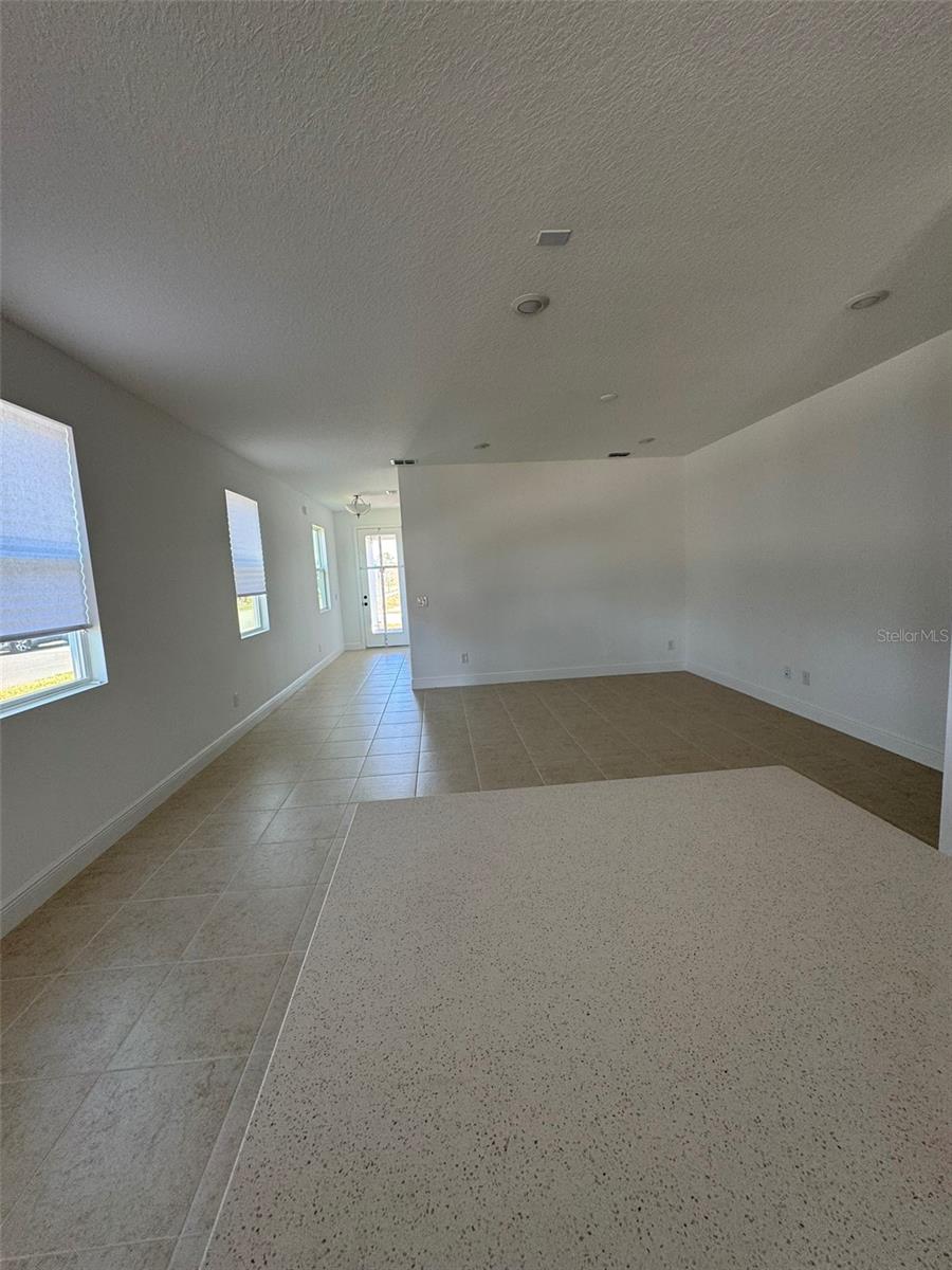 NORTHLAKE AT OVATION PHASE 2 & 3 119/60 LOT 194 - Residential Lease