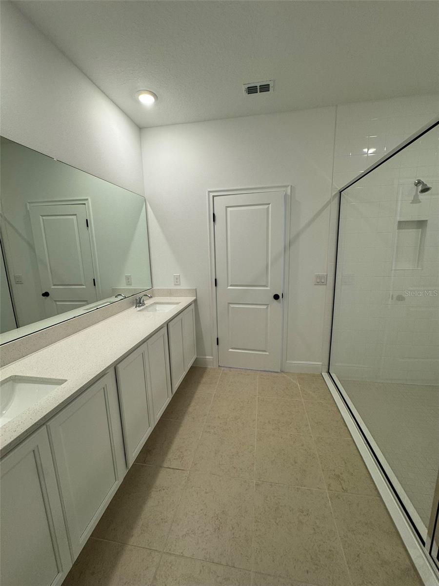 NORTHLAKE AT OVATION PHASE 2 & 3 119/60 LOT 194 - Residential Lease