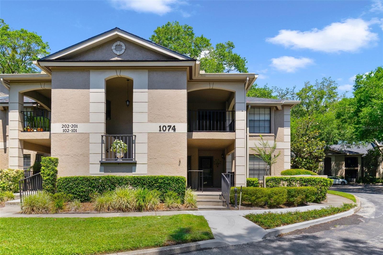 1074 KENSINGTON PARK COURT 101