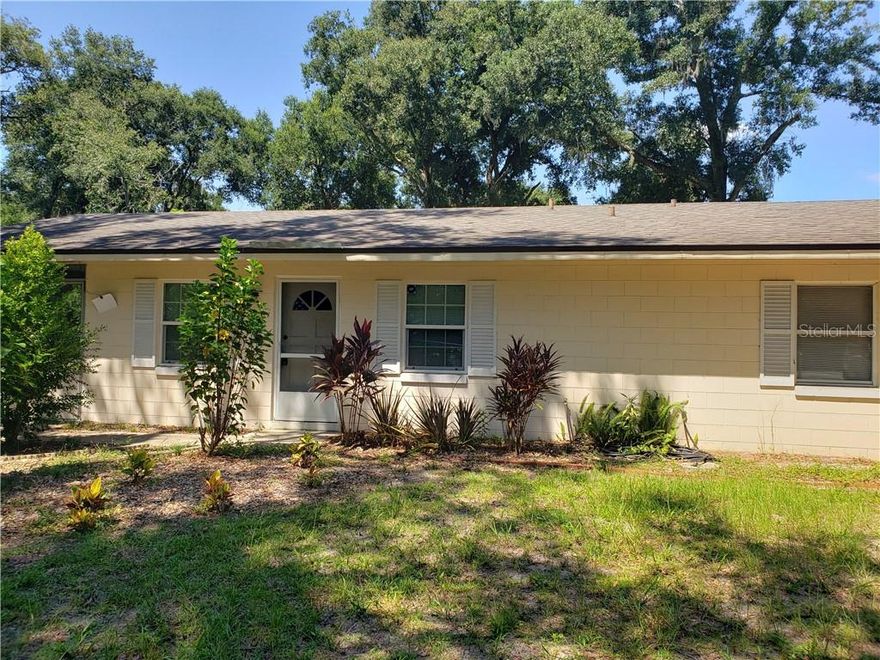 Nice 2 bedroom, 1 bathroom 1/2 duplex located in a nice neighborhood. Front and back yards are fenced and shared.  Convenient location; just a few blocks from Hwy's 441 & 46.  Easy comute to Orlando, Lake Mary and the theme parks via Hwy's 46,441,414 & 429.  There is room to park two full size vehicles off street.  No pets and no smoking on the property.  There are laundry hook ups off the screened patio for your washer / dryer..  Mount Dora shopping and restaurants are only a 15 minute walk and a 2 minute drive.  Publix and Lowes are only 2.9 miles away with Walmart, Target and Office Depot only 4.7 miles. This cute 1/2 duplex is also convenient to Mount Dora schools.  This is a must see!  Be sure to call for an appointment before its gone.