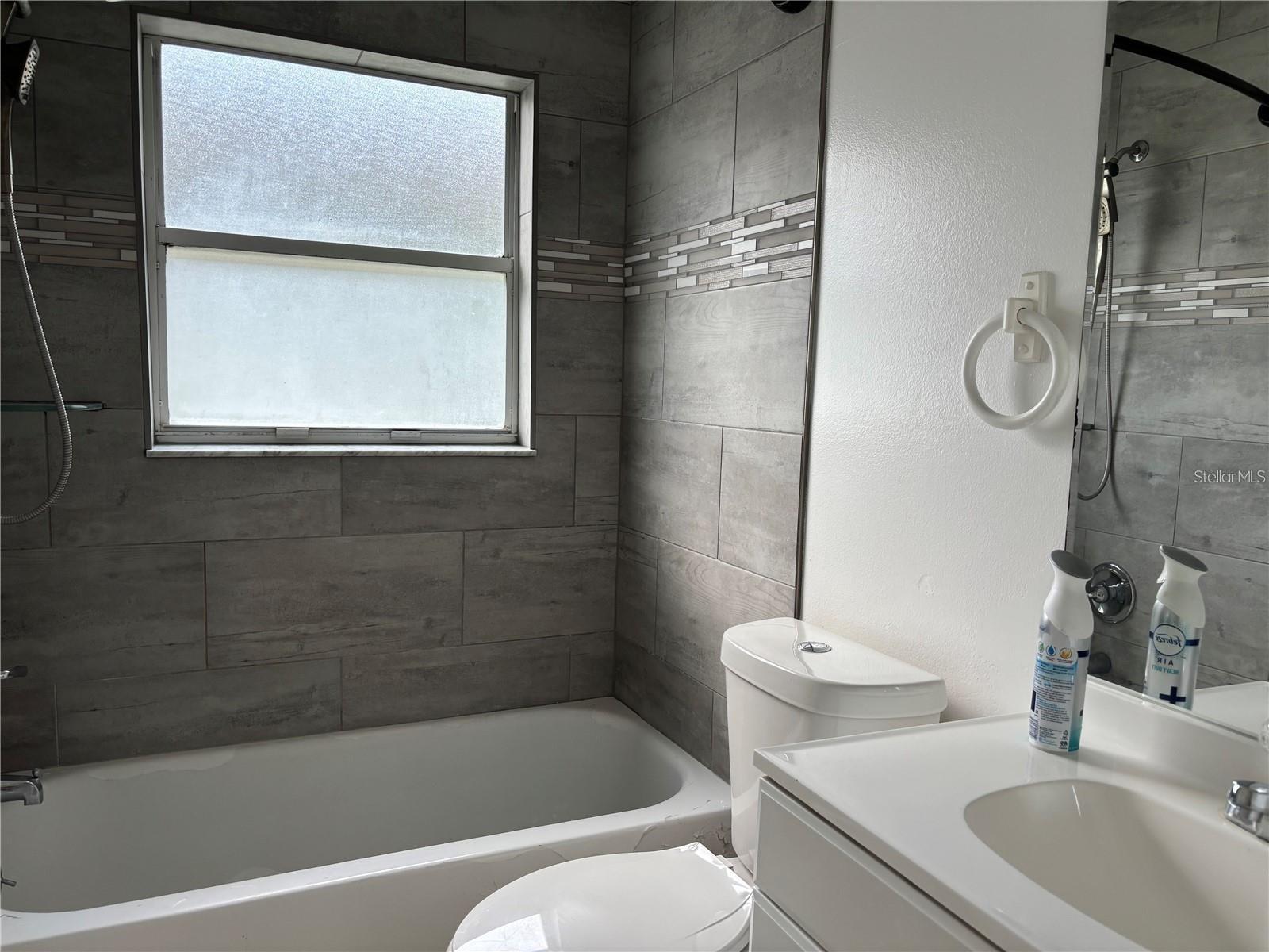 SOUTHCHASE UNIT 04 - Residential Lease