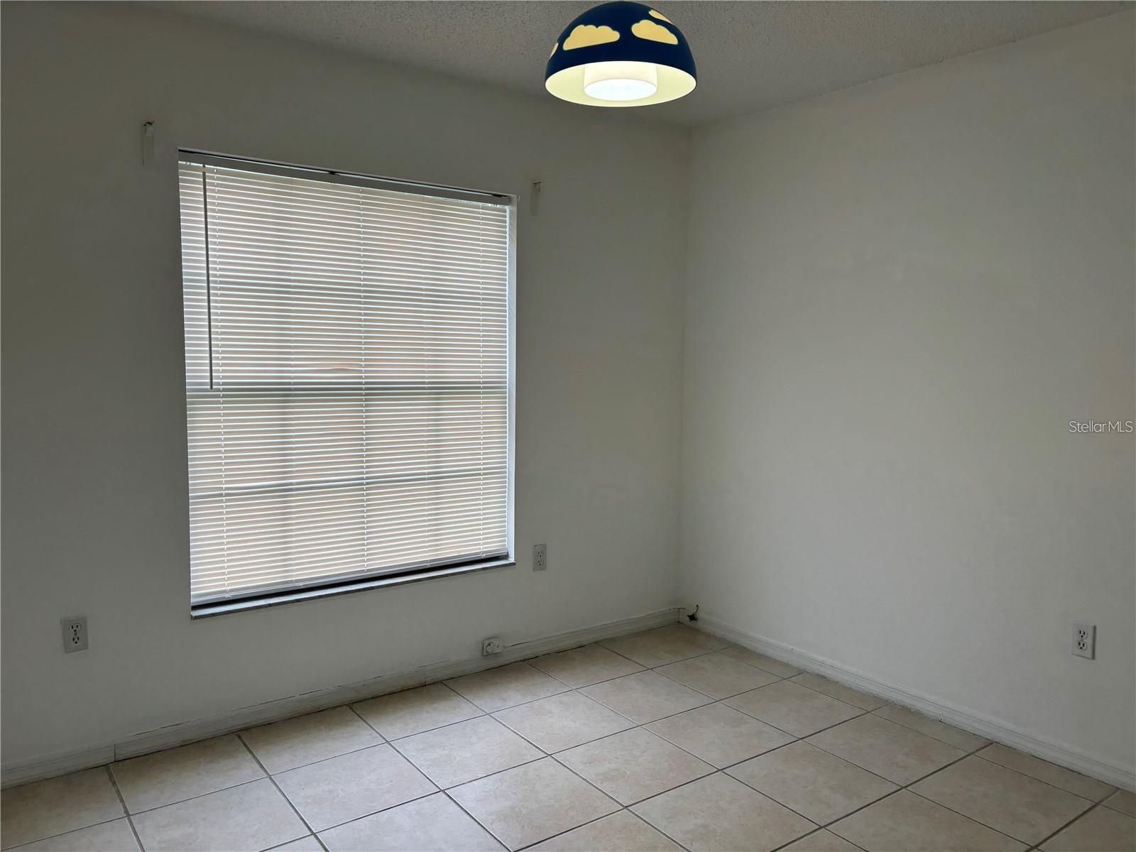 SOUTHCHASE UNIT 04 - Residential Lease