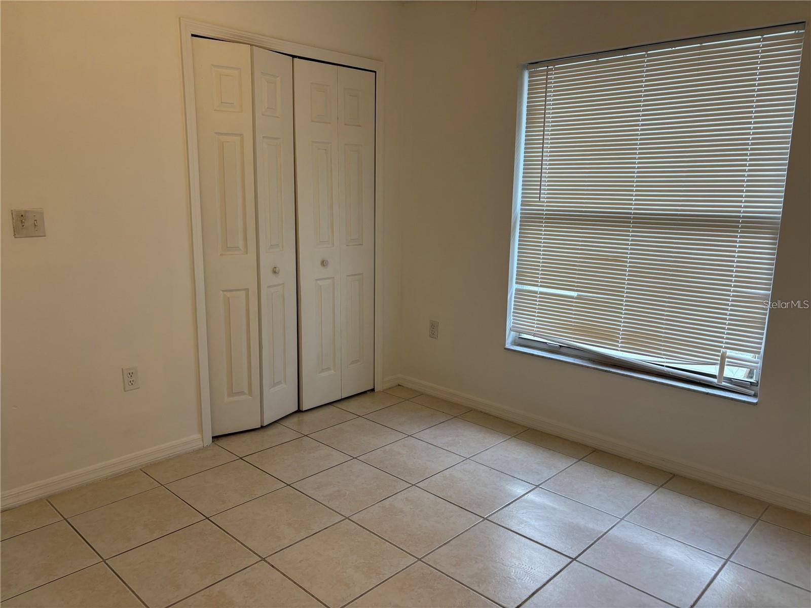 SOUTHCHASE UNIT 04 - Residential Lease