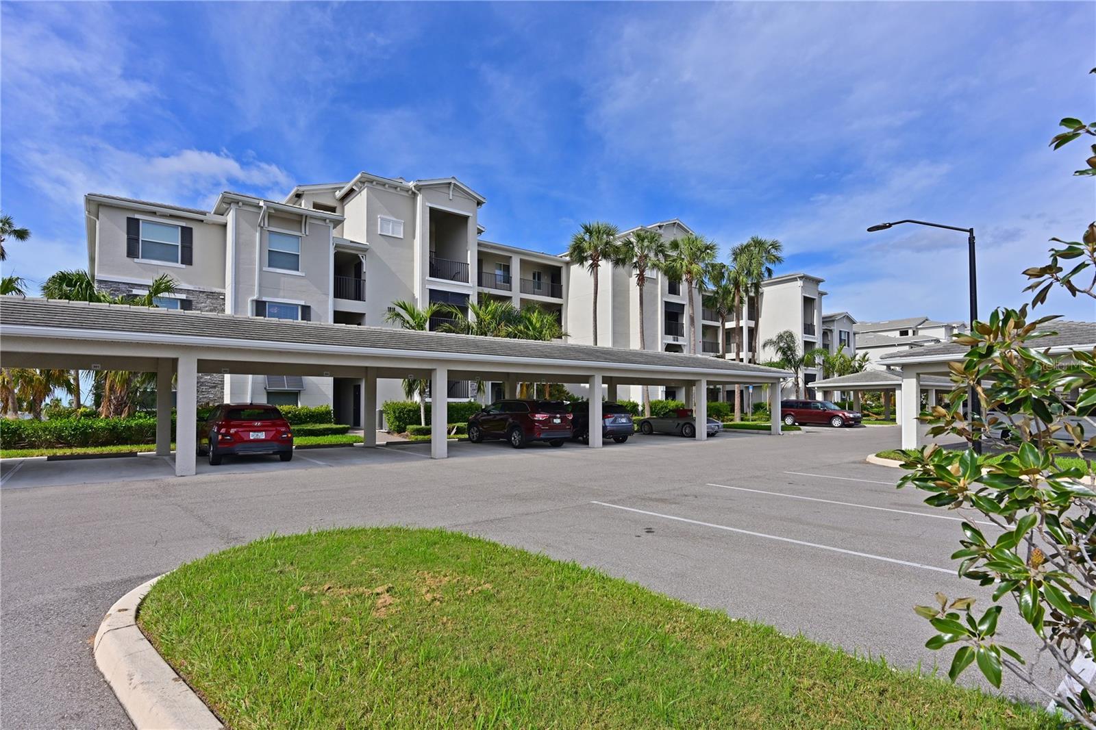 1010 TIDEWATER SHORES LOOP 201