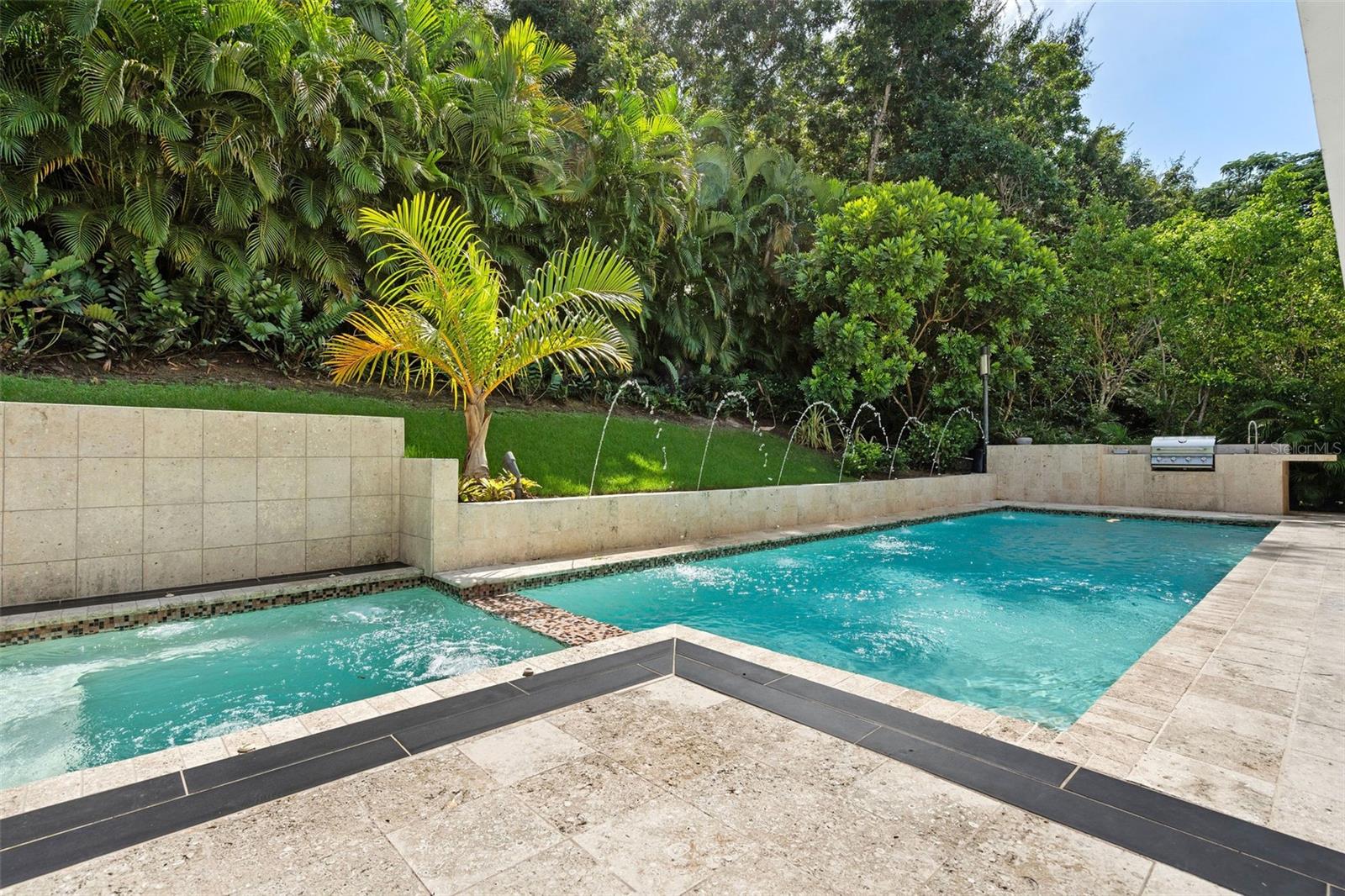 DORADO BEACH EAST - Residential