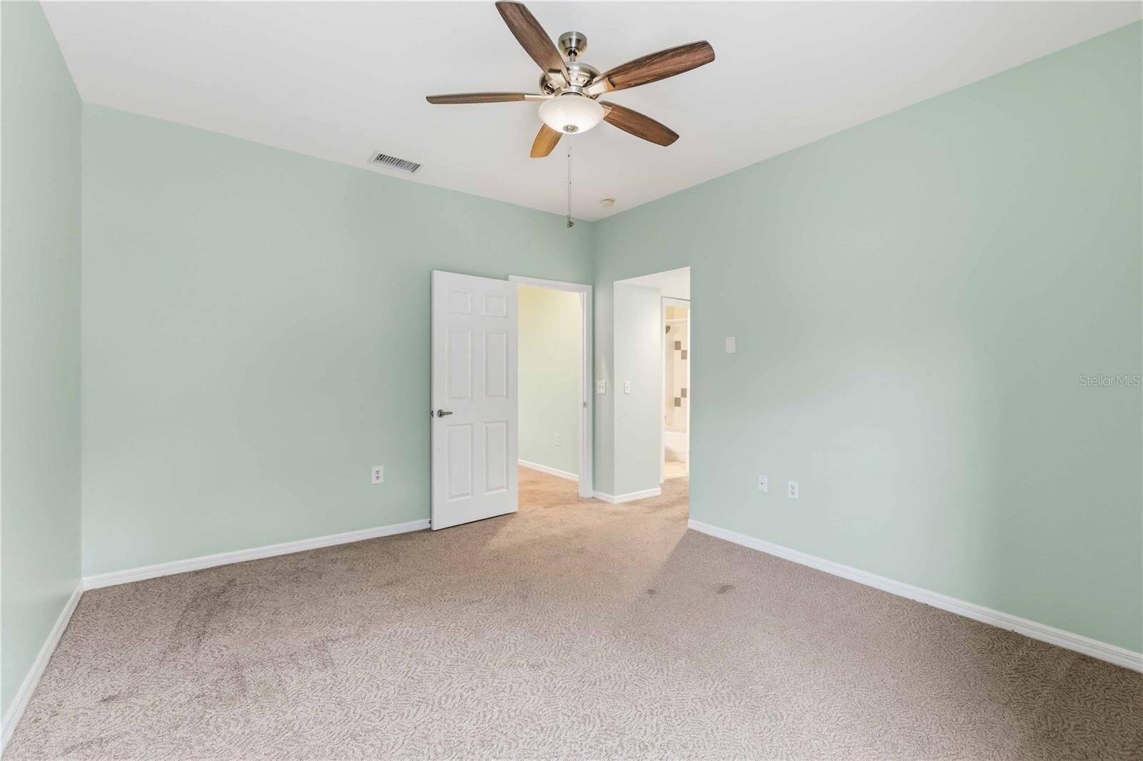 CAROLINA LANDINGS AT UNIV PLACE CONDO A - Residential