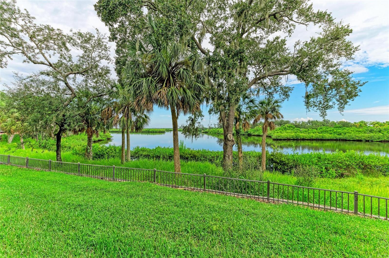 WATERLEFE GOLF & RIVER CLUB - Residential