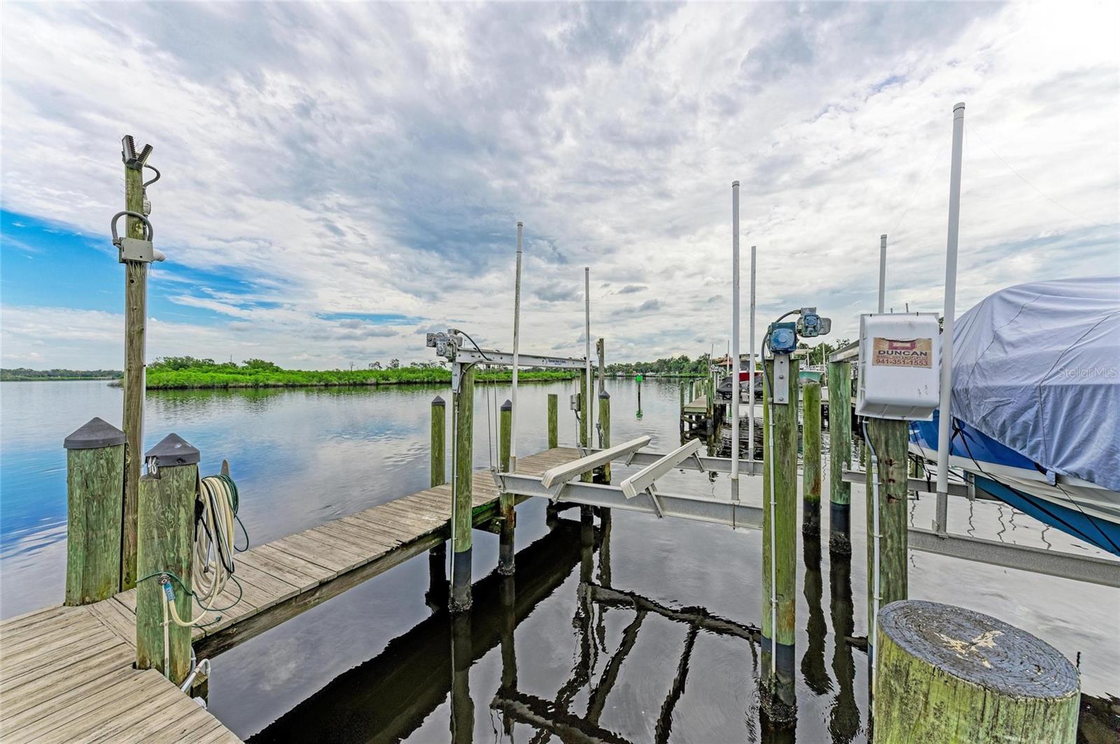 1025 FISH HOOK COVE