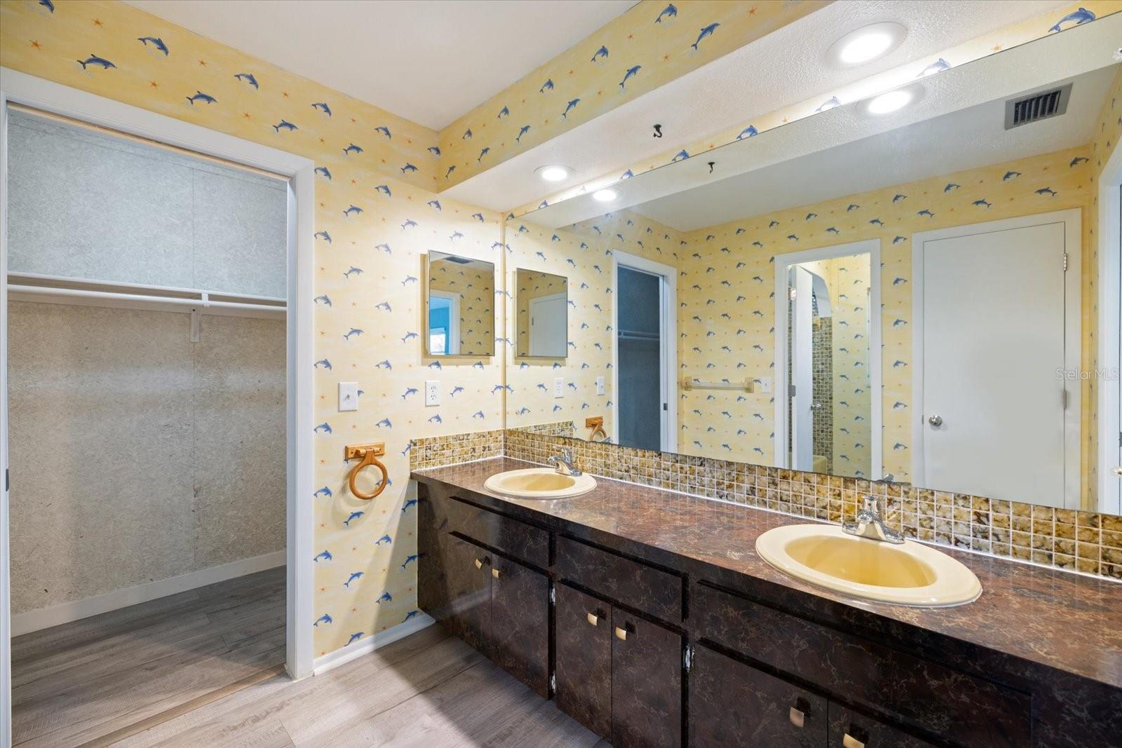 SOUTH VENICE - Residential