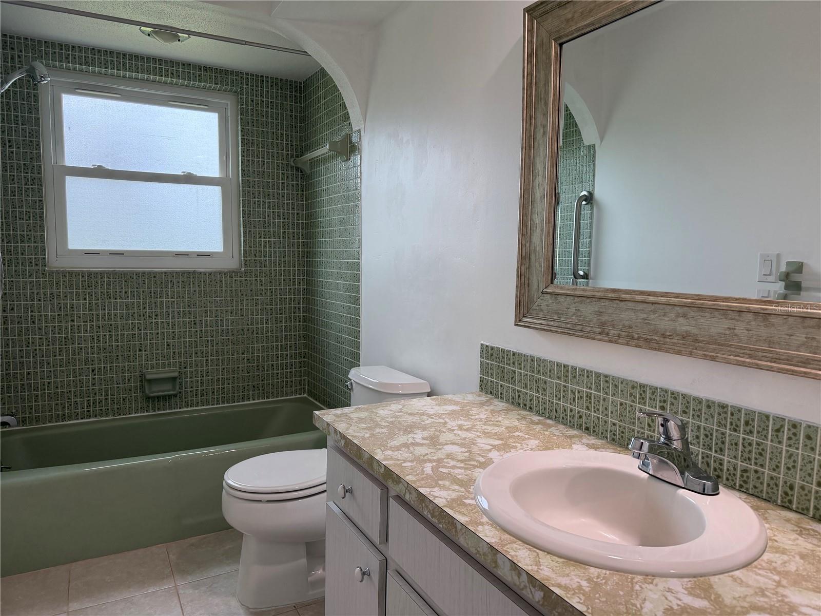 SOUTH VENICE - Residential