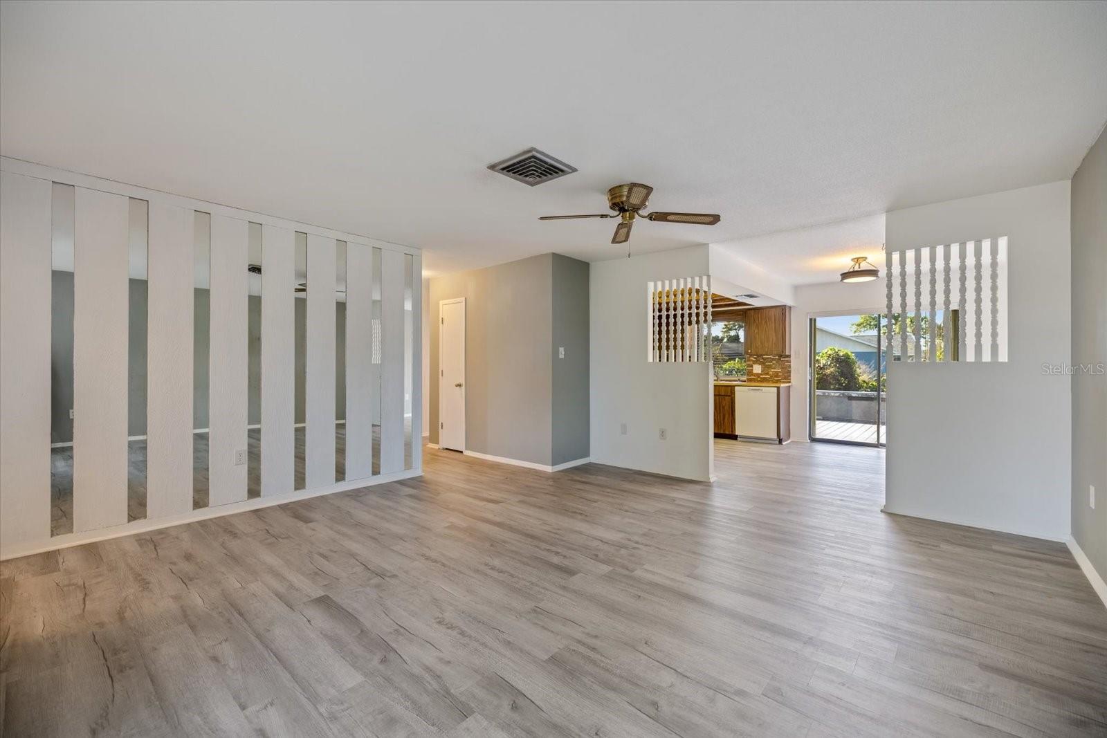 SOUTH VENICE - Residential