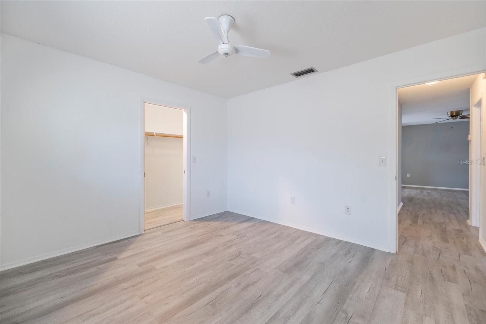 SOUTH VENICE - Residential