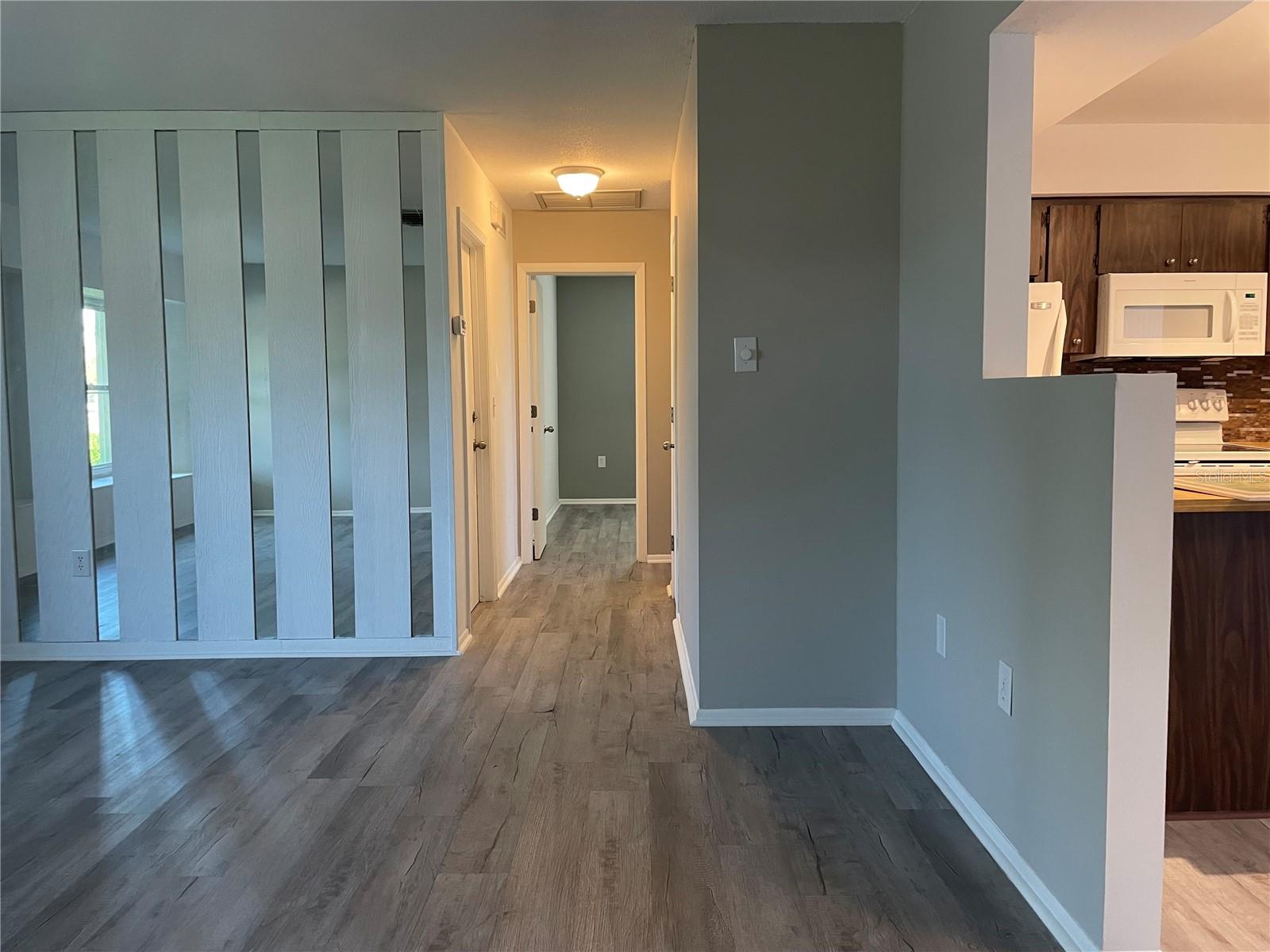 SOUTH VENICE - Residential