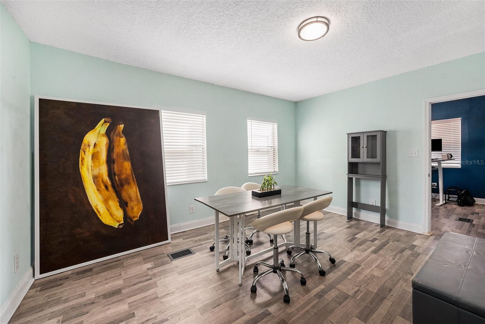 WARREN & KEYES - Residential