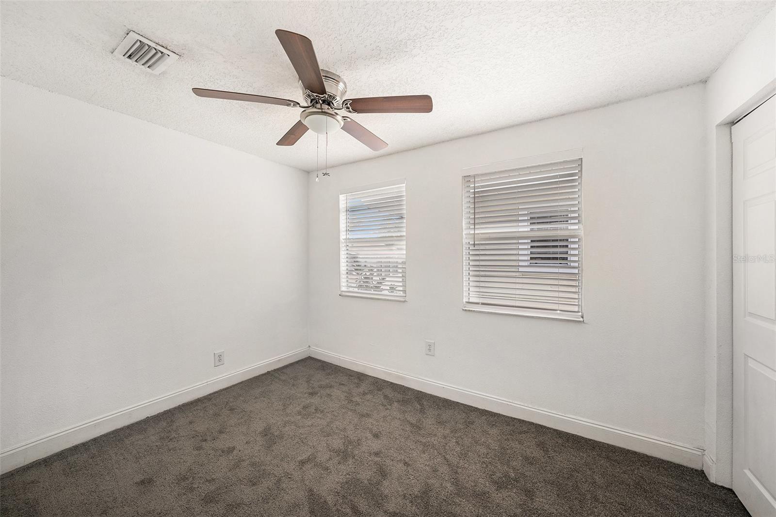 WARREN & KEYES - Residential