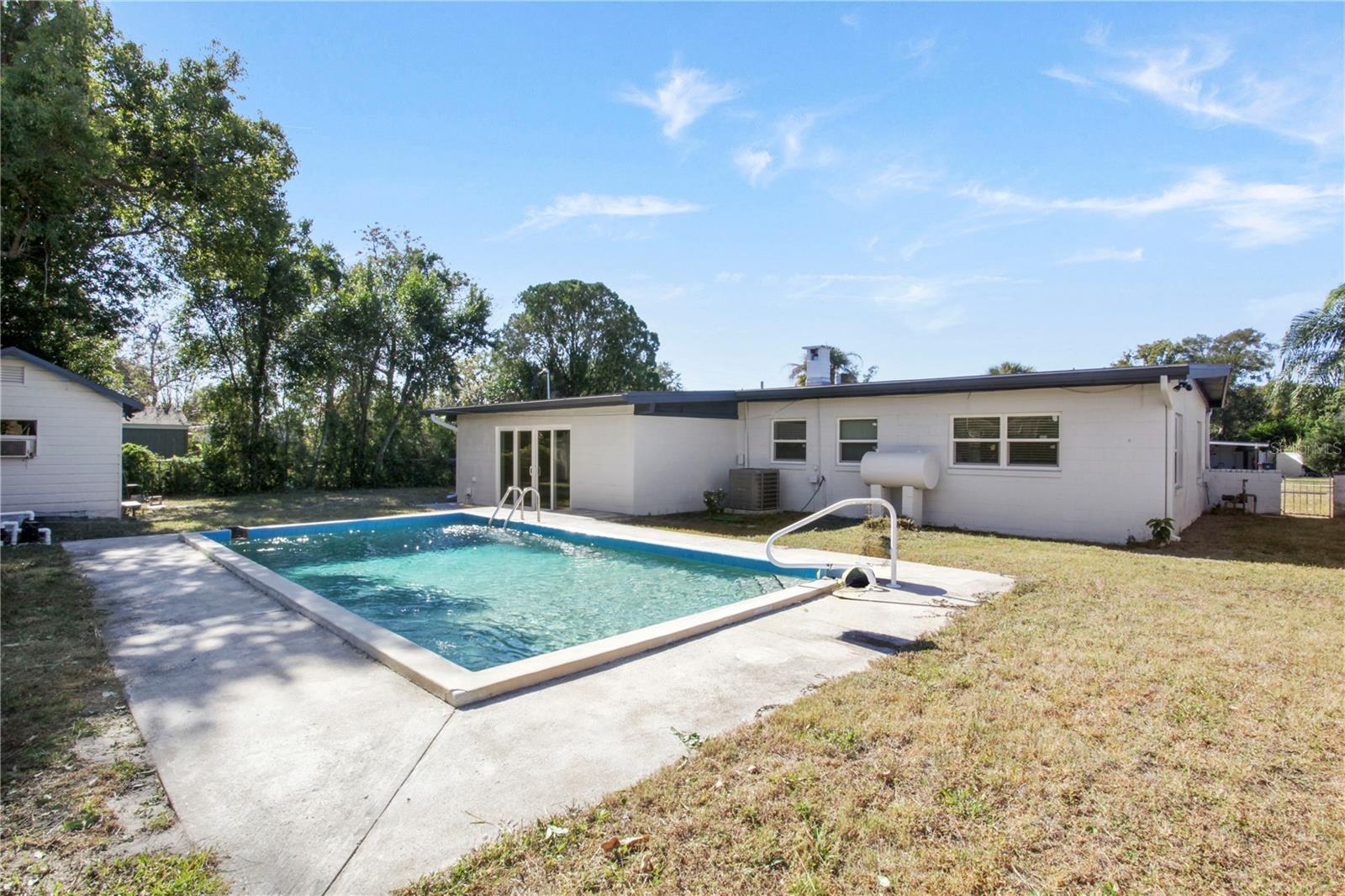 DOVER SHORES FIFTH ADD - Residential Lease