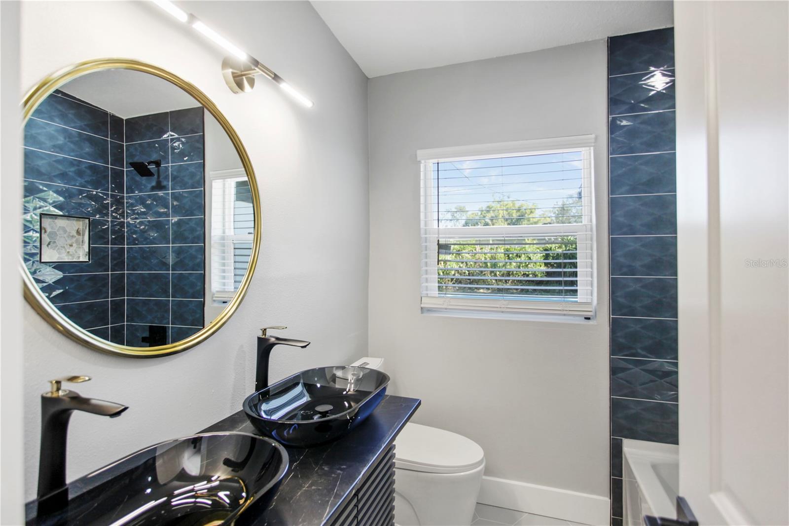 DOVER SHORES FIFTH ADD - Residential Lease