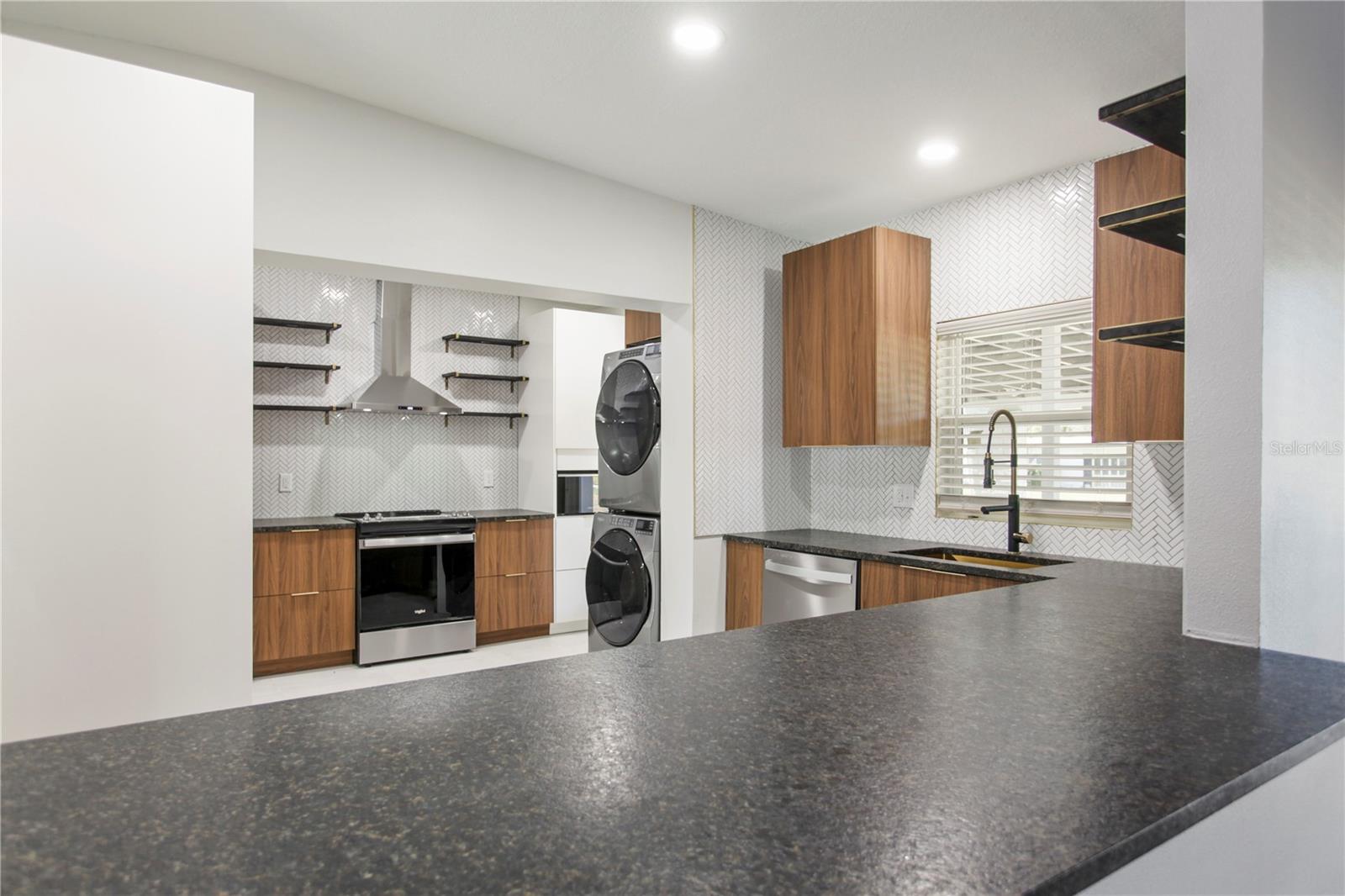 DOVER SHORES FIFTH ADD - Residential Lease