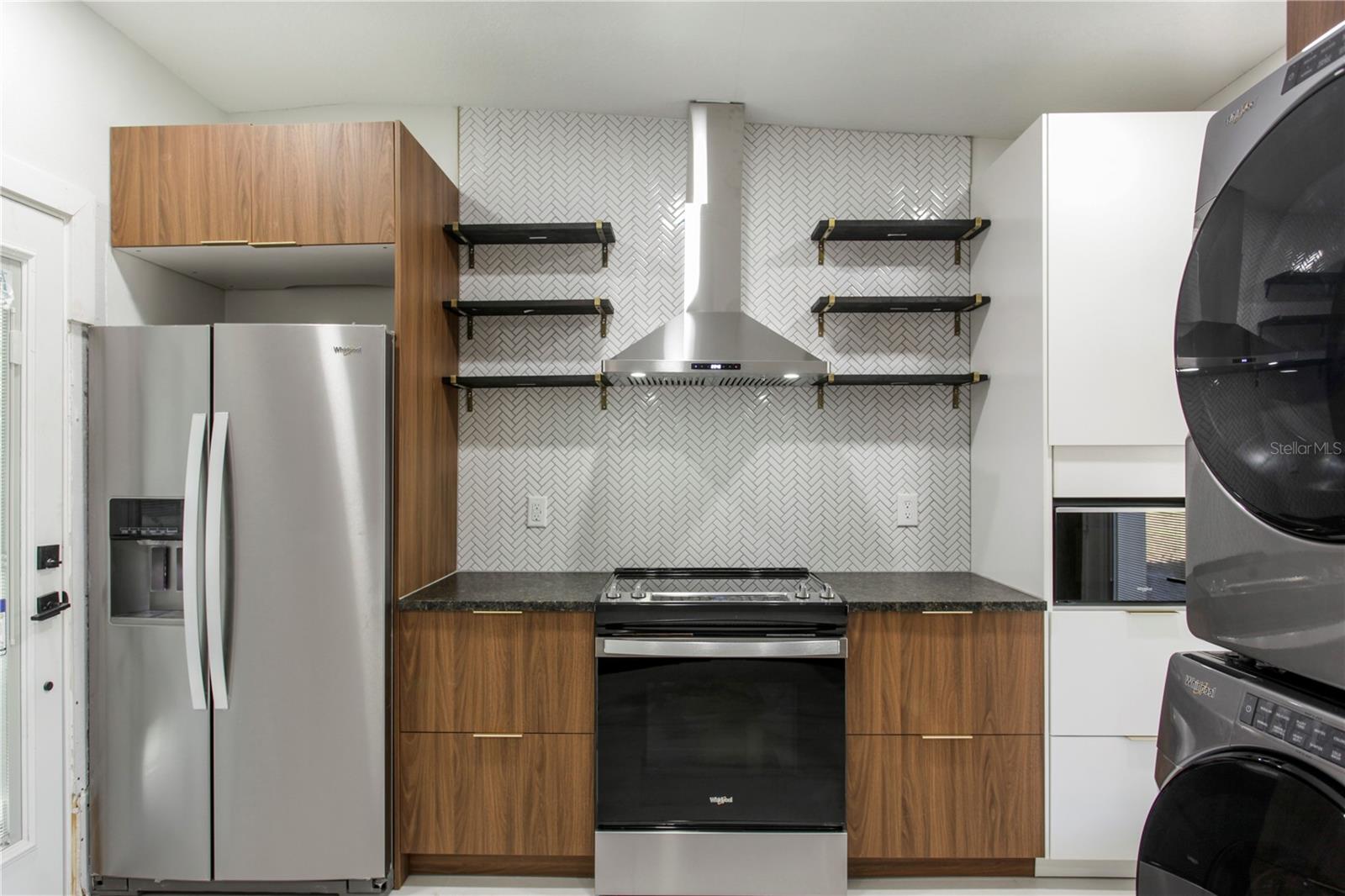 DOVER SHORES FIFTH ADD - Residential Lease