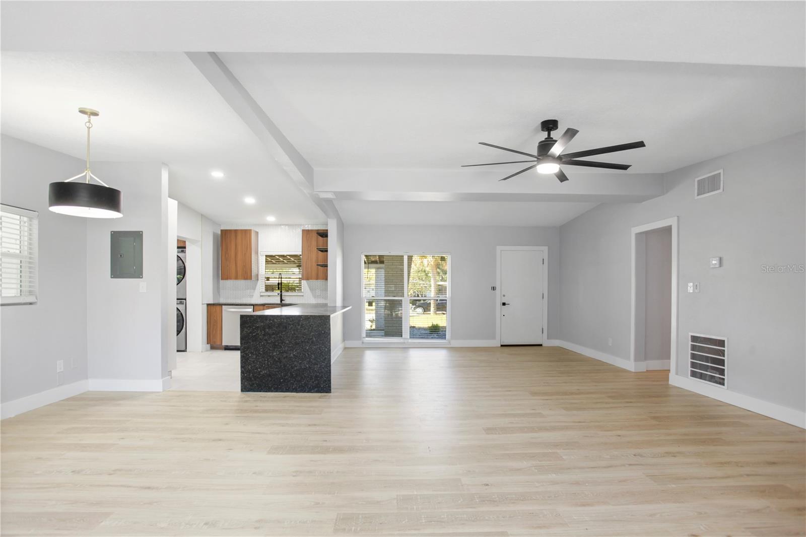 DOVER SHORES FIFTH ADD - Residential Lease