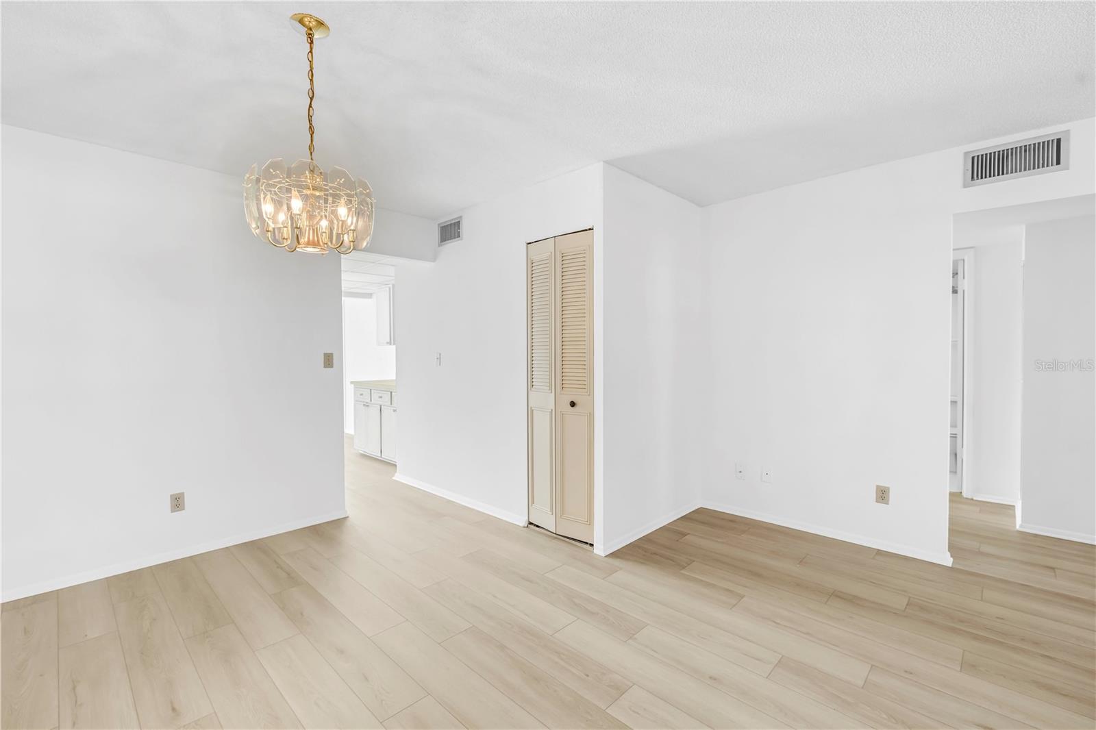 WINSTON PARK NORTHEAST - Residential