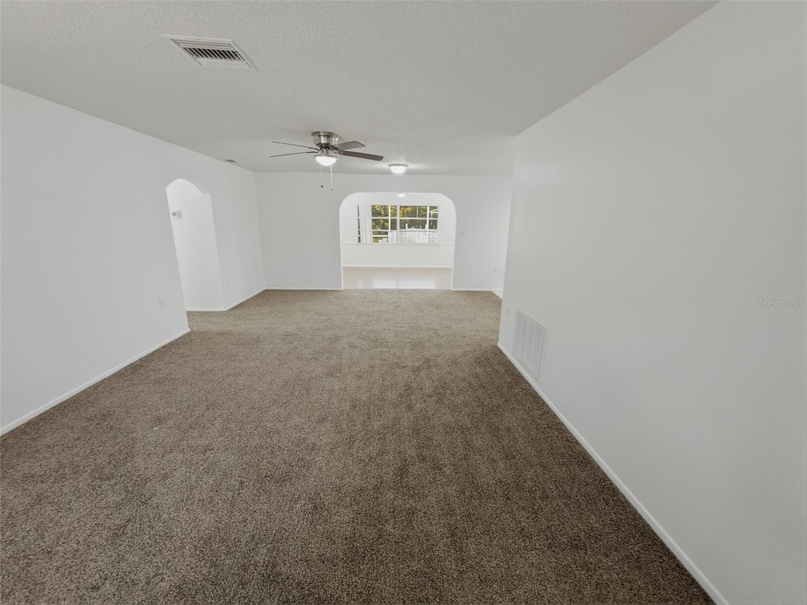 THE LAKES - Residential