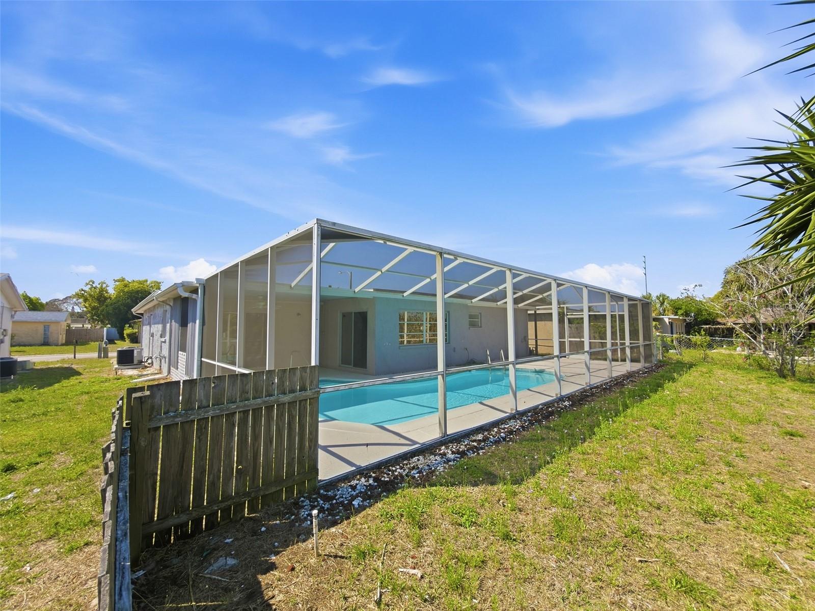 THE LAKES - Residential