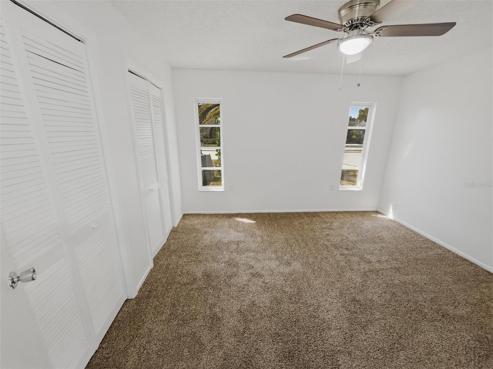 THE LAKES - Residential