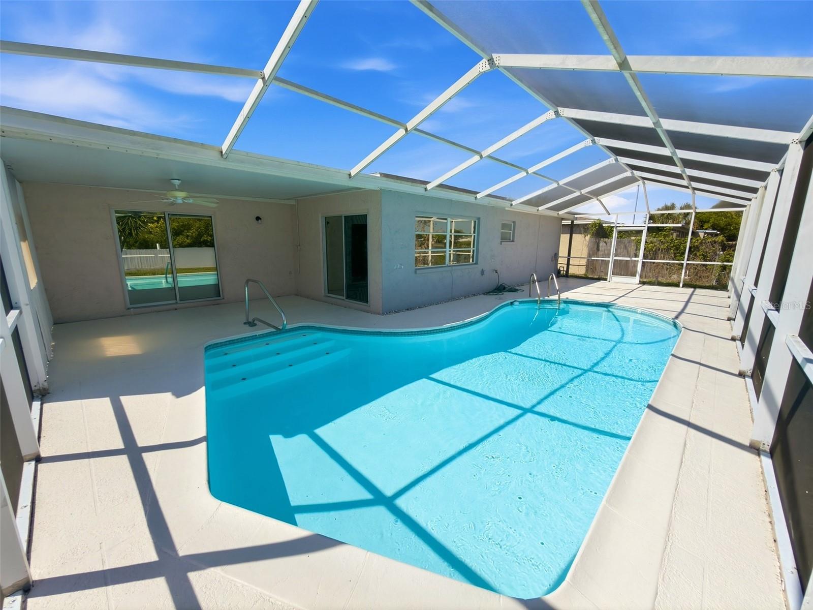 THE LAKES - Residential