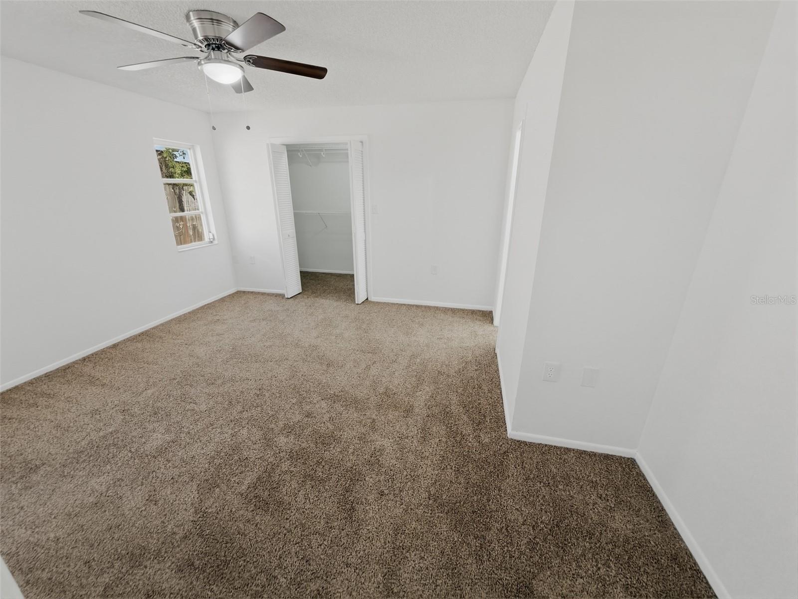 THE LAKES - Residential