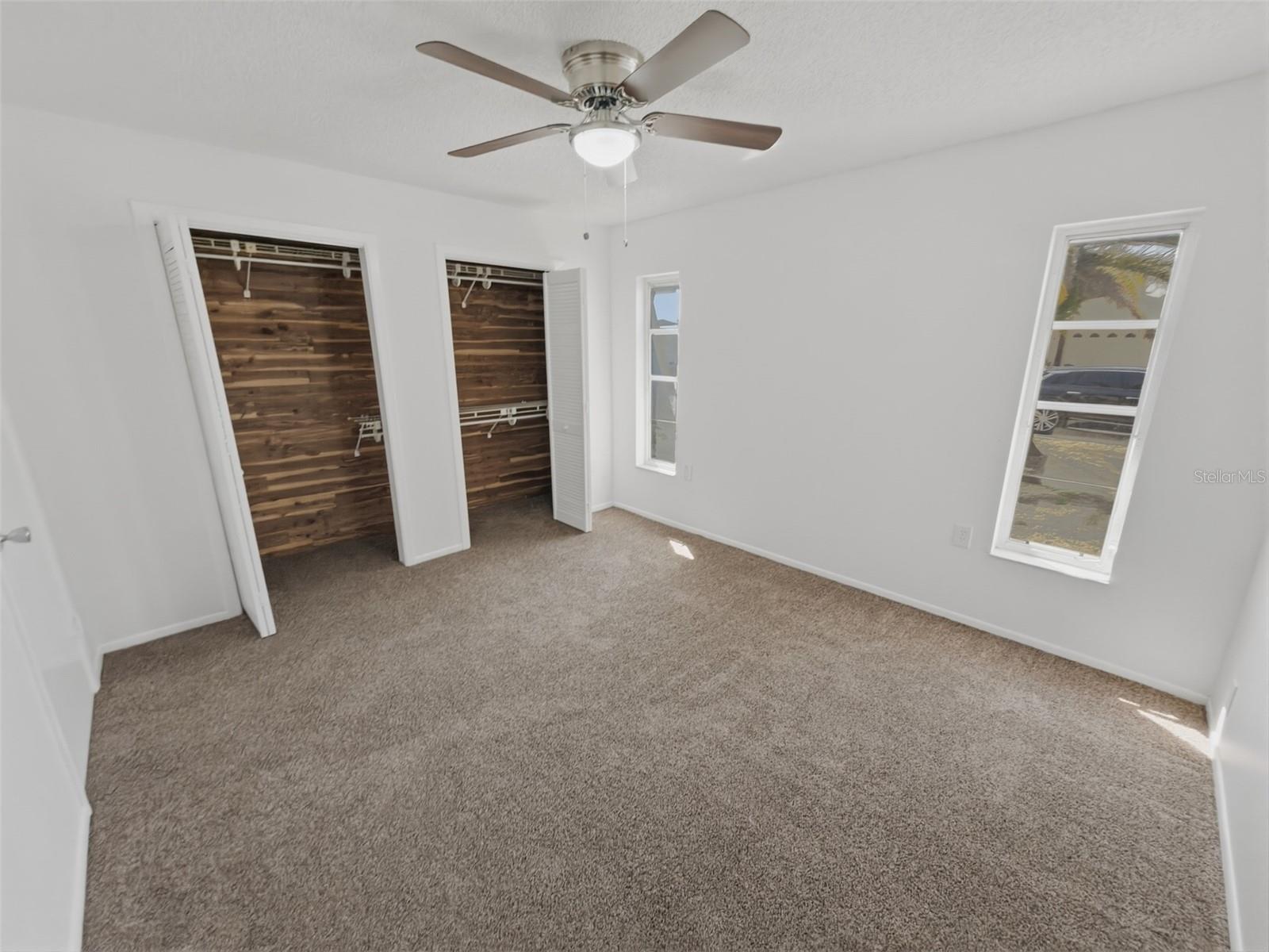 THE LAKES - Residential