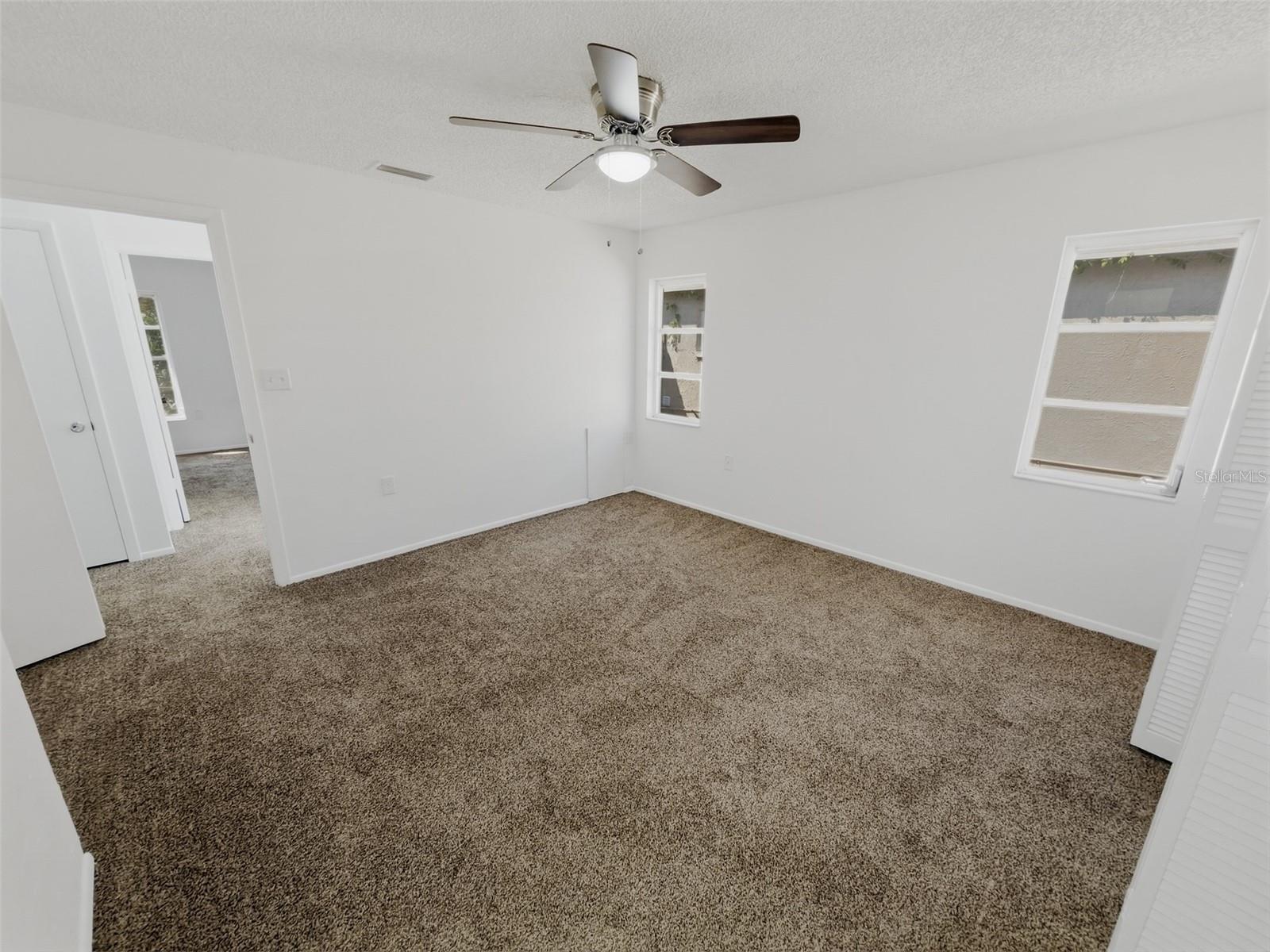 THE LAKES - Residential