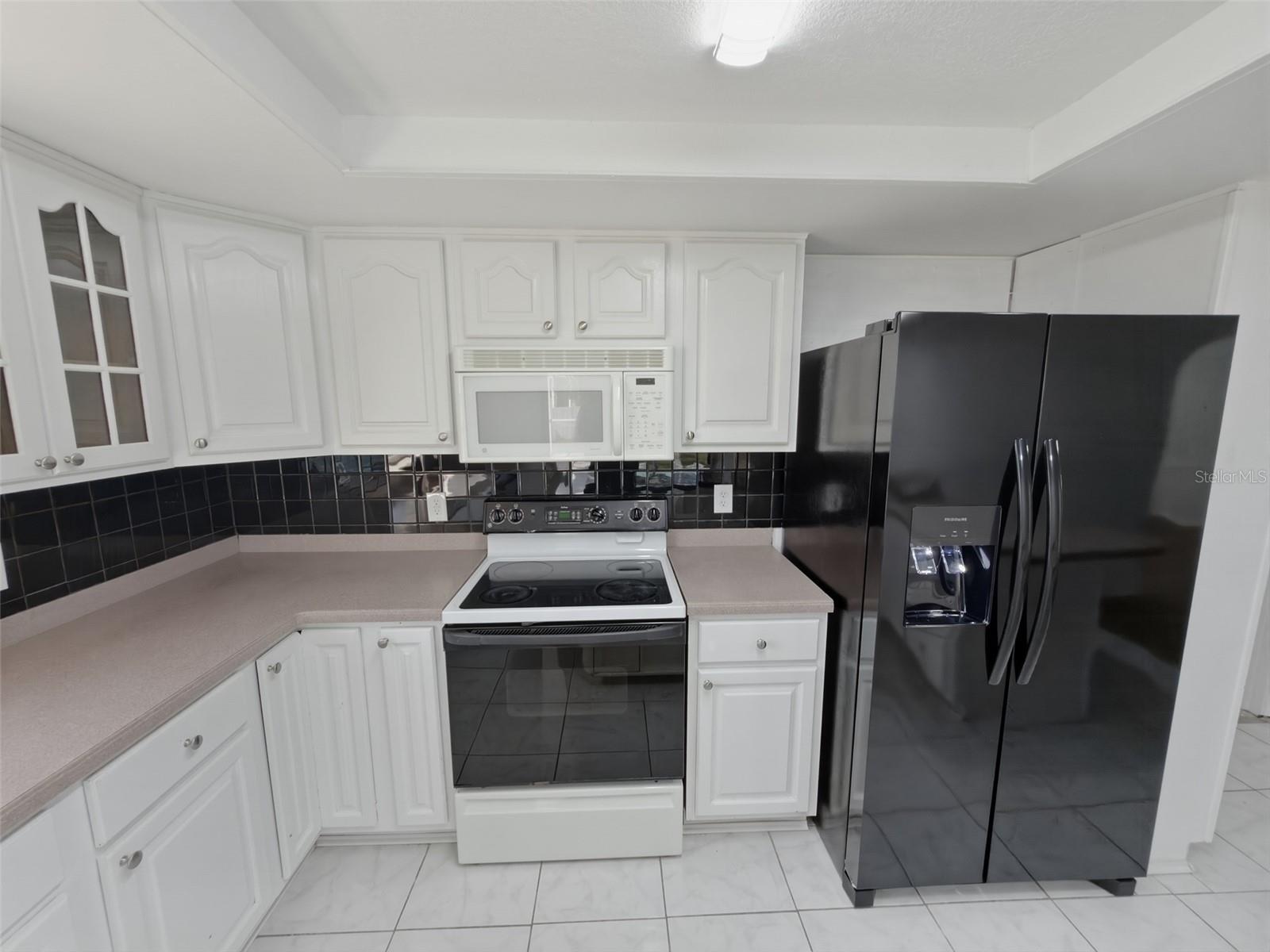 THE LAKES - Residential