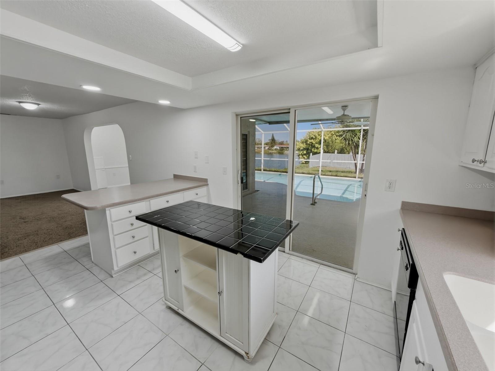 THE LAKES - Residential