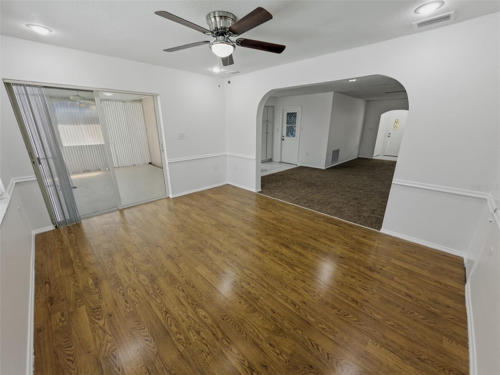 THE LAKES - Residential