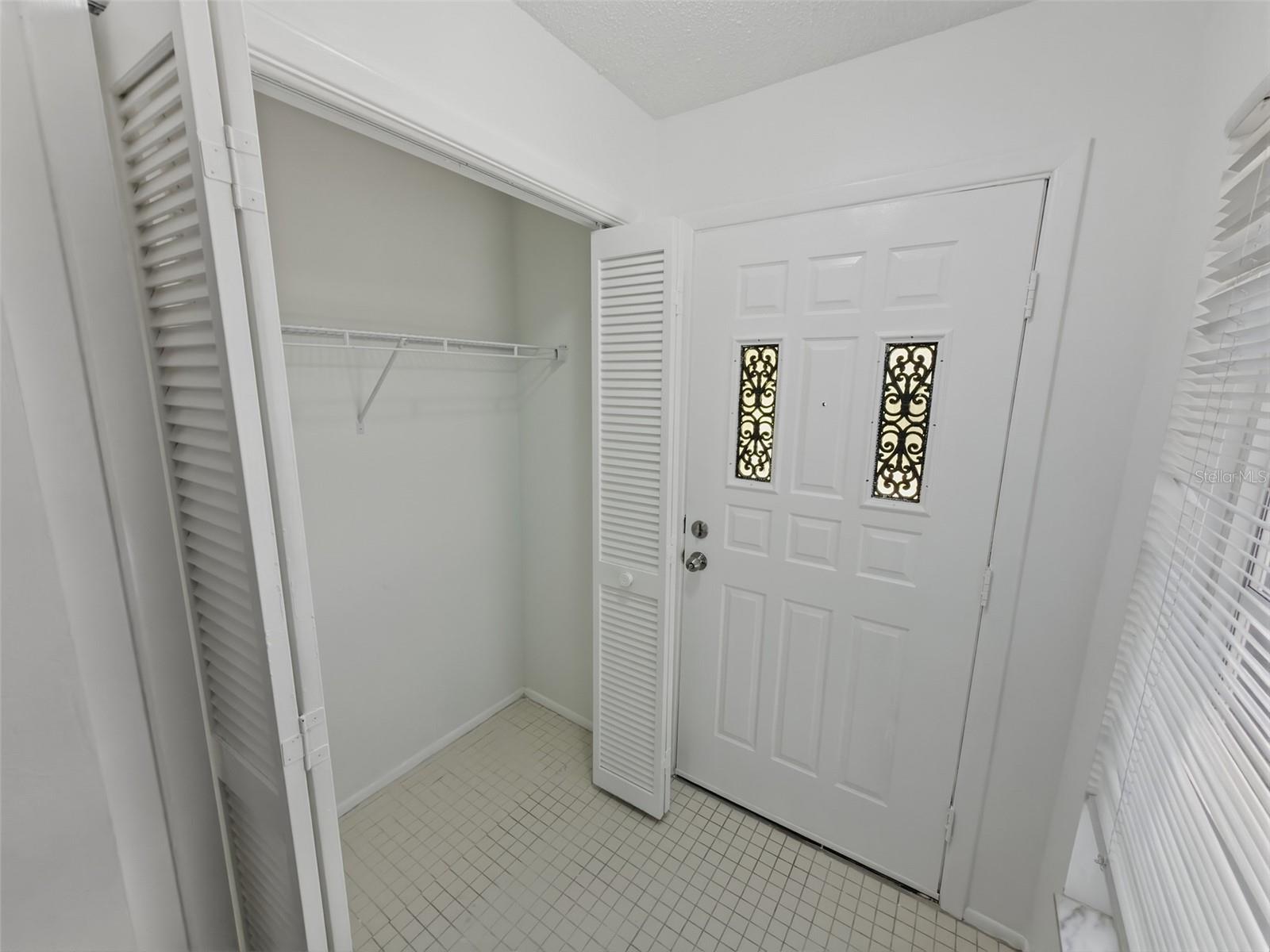 THE LAKES - Residential